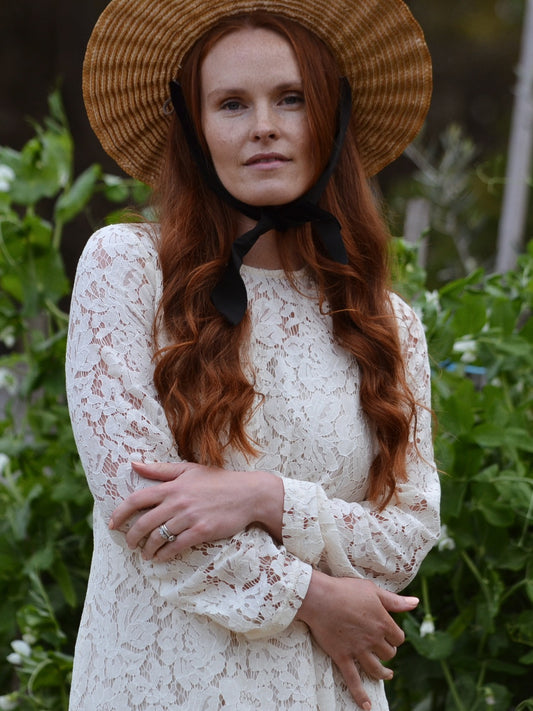 REWORKED - LACE DRESS SIZE 8-10