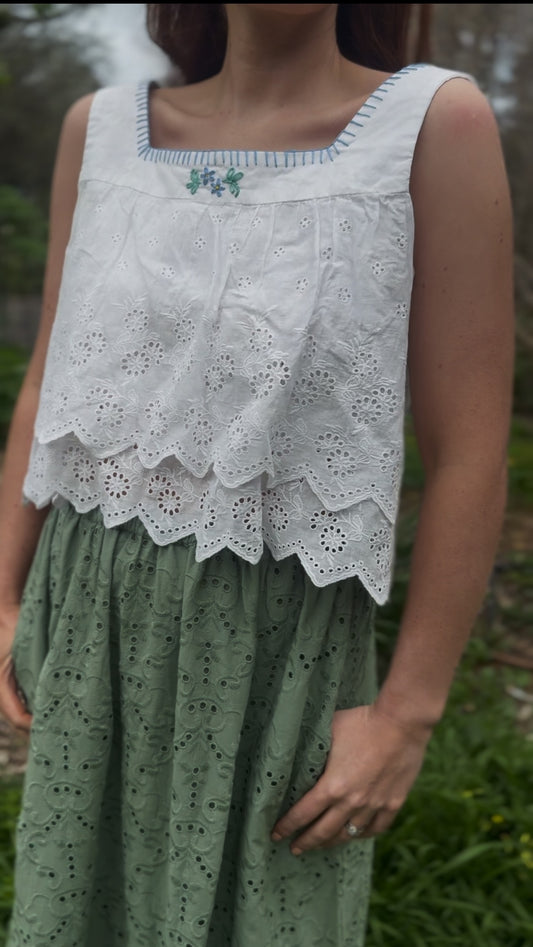 REWORKED - ONE OF A KIND COTTON EMBROIDERED BLOUSE MEDIUM - LARGE