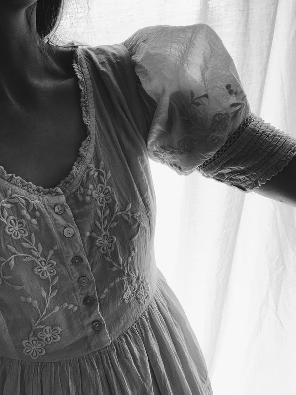 PRELOVED, SECONDS & SAMPLES