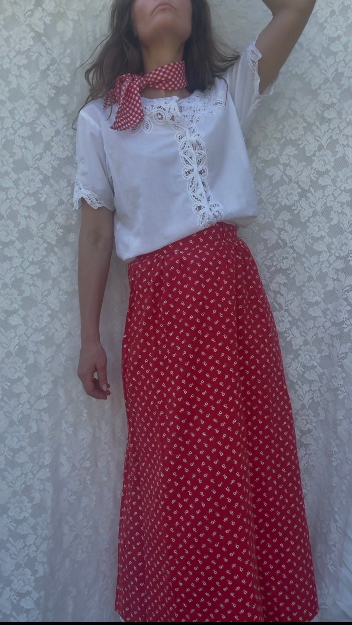 VINTAGE RED FLORAL SKIRT SIZE XXS/6
