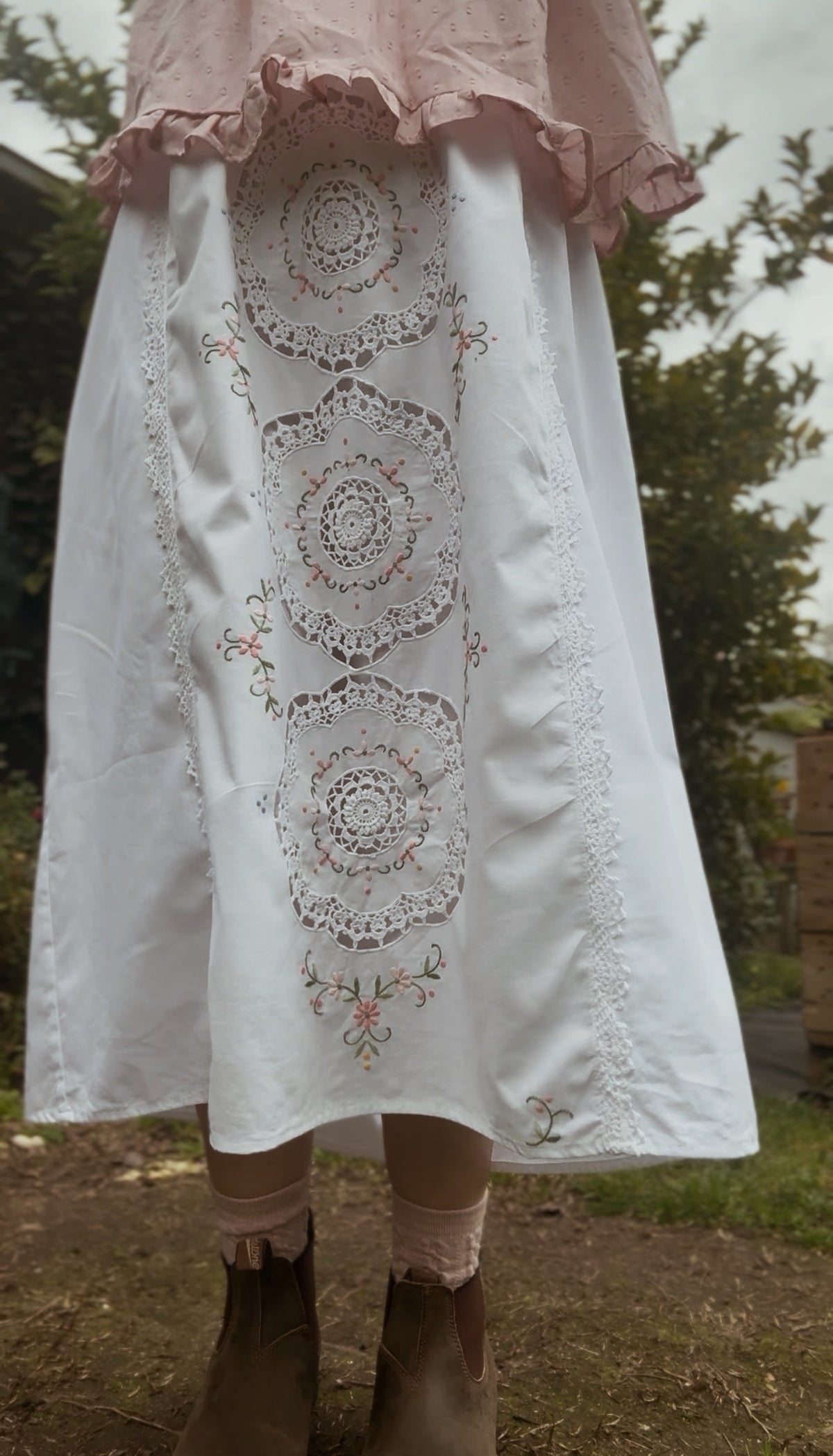ONE OF A KIND CROCHET MEDALLION MIDI SKIRT M-L