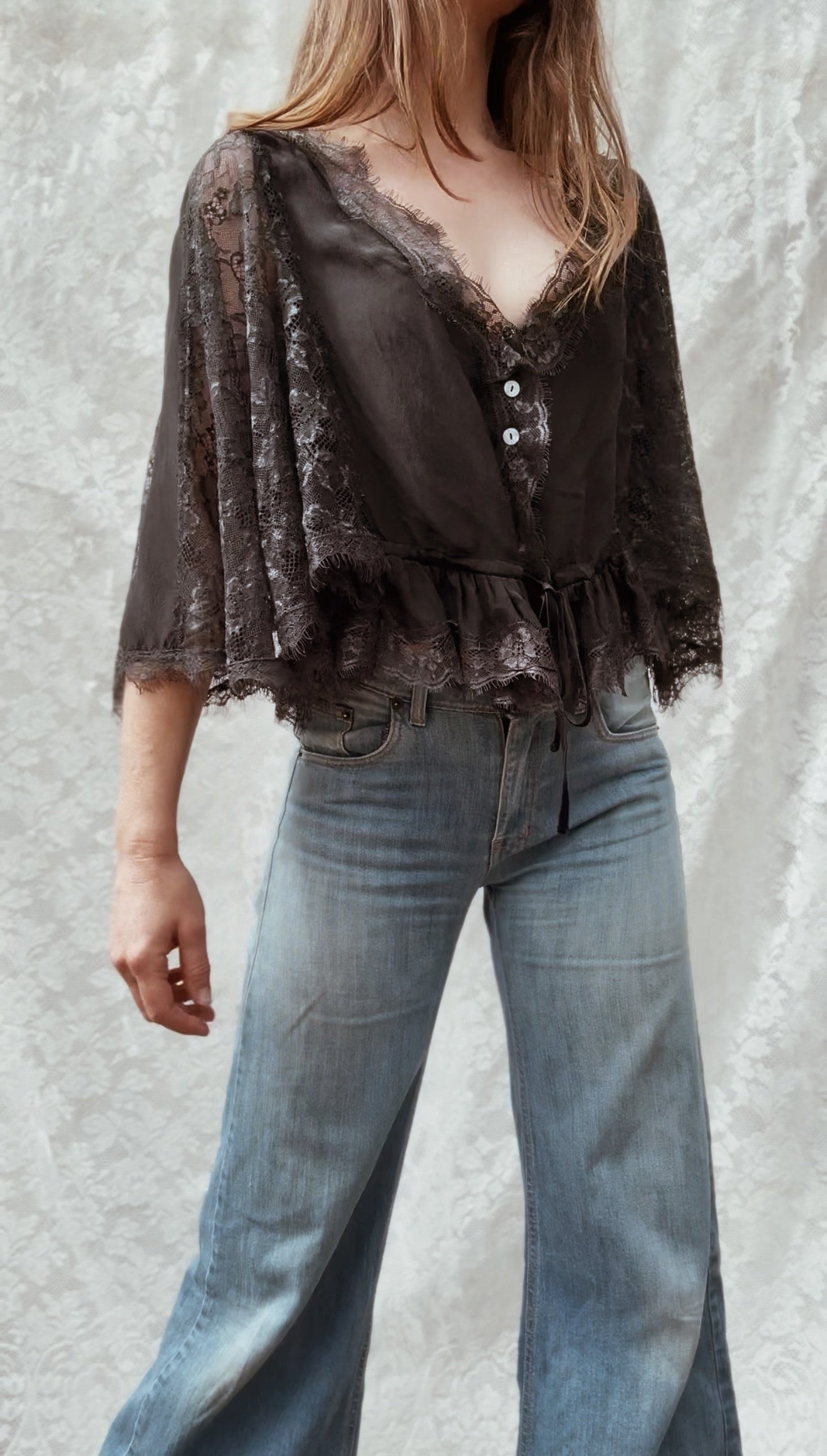 AMORET SILK CAPELET BLOUSE - BLACK