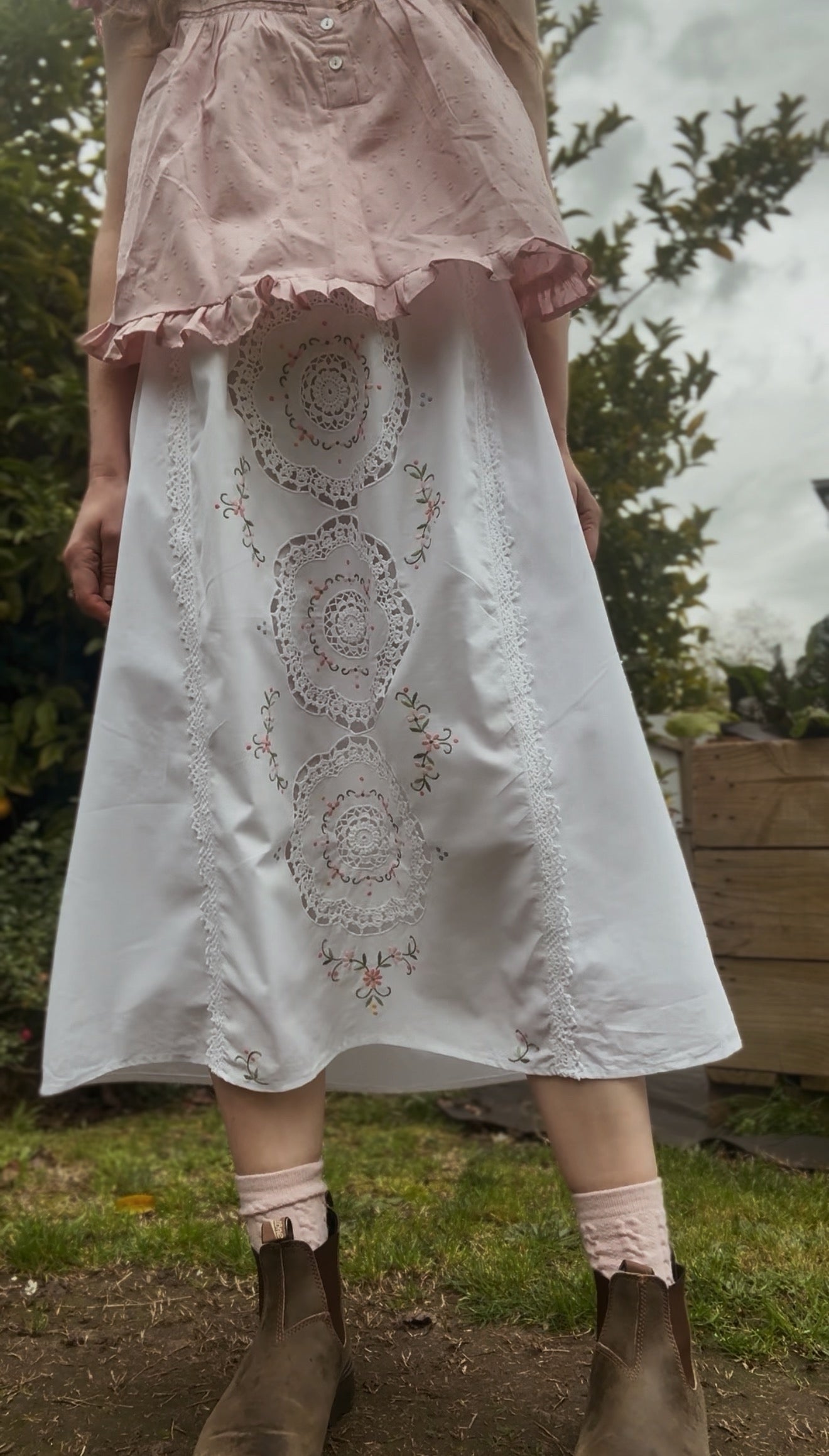 ONE OF A KIND CROCHET MEDALLION MIDI SKIRT M-L