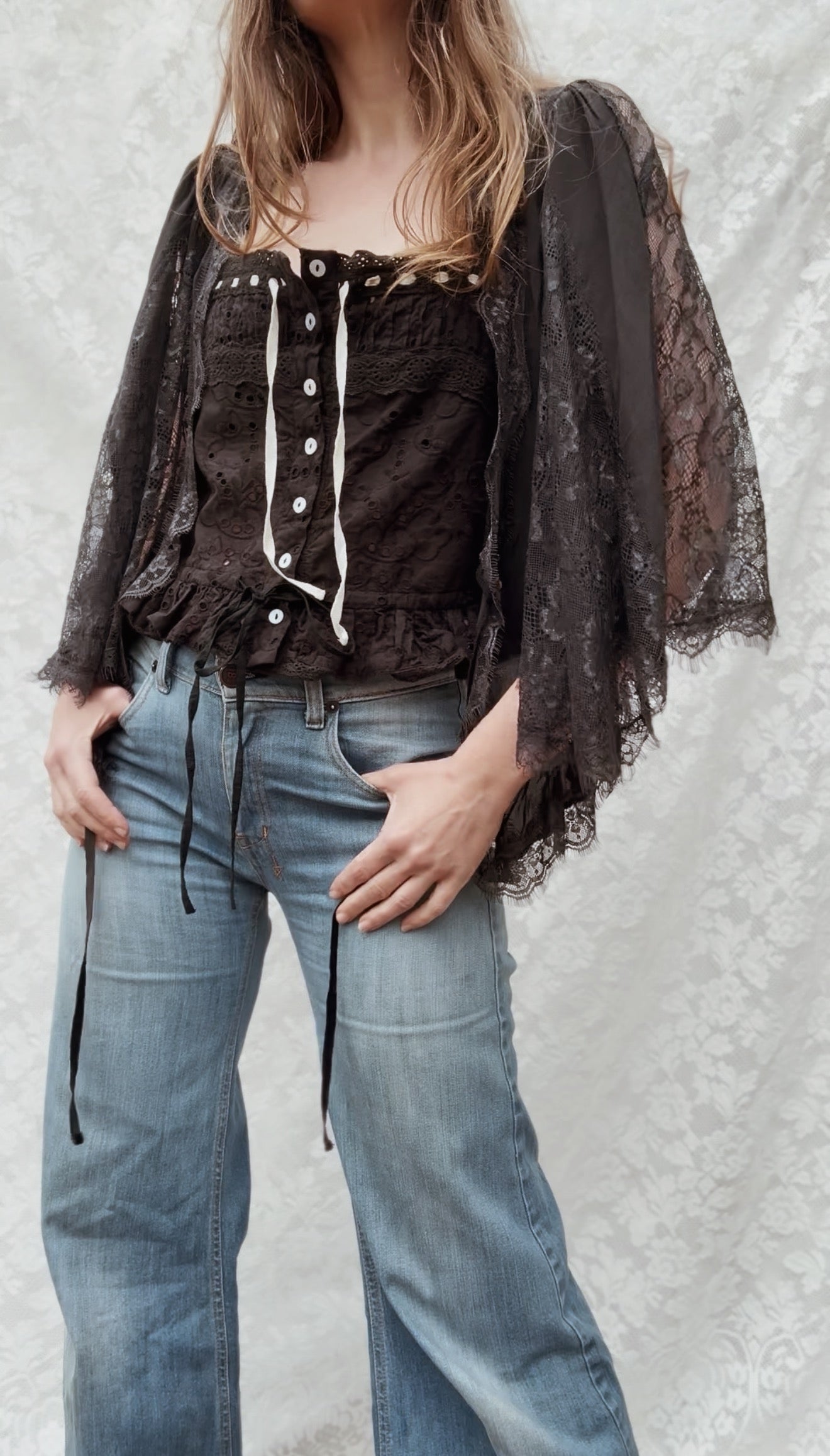 AMORET SILK CAPELET BLOUSE - BLACK