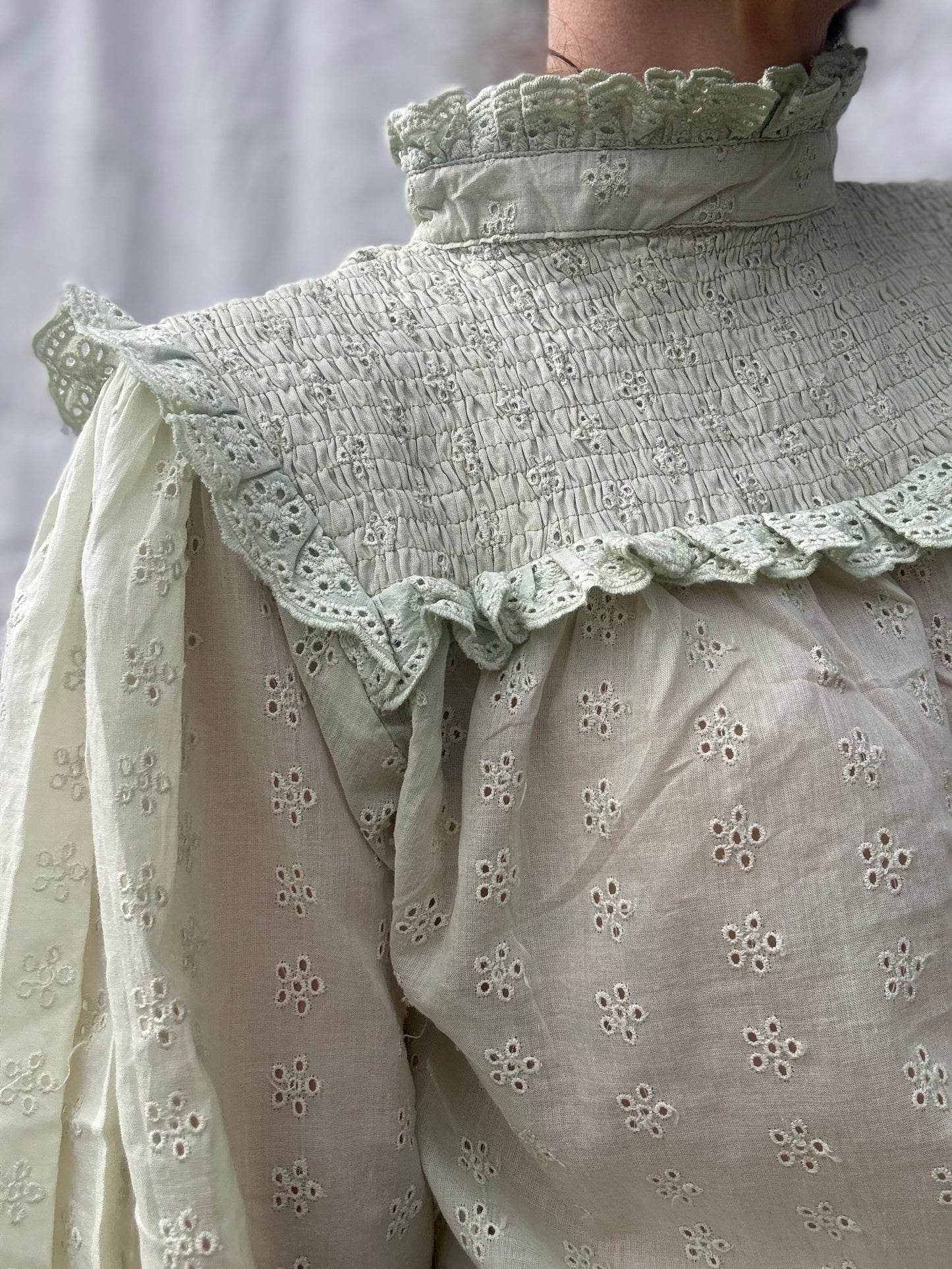 100% RECYCLED COTTON - BAMBI BLOUSE LIGHT MINT GREEN