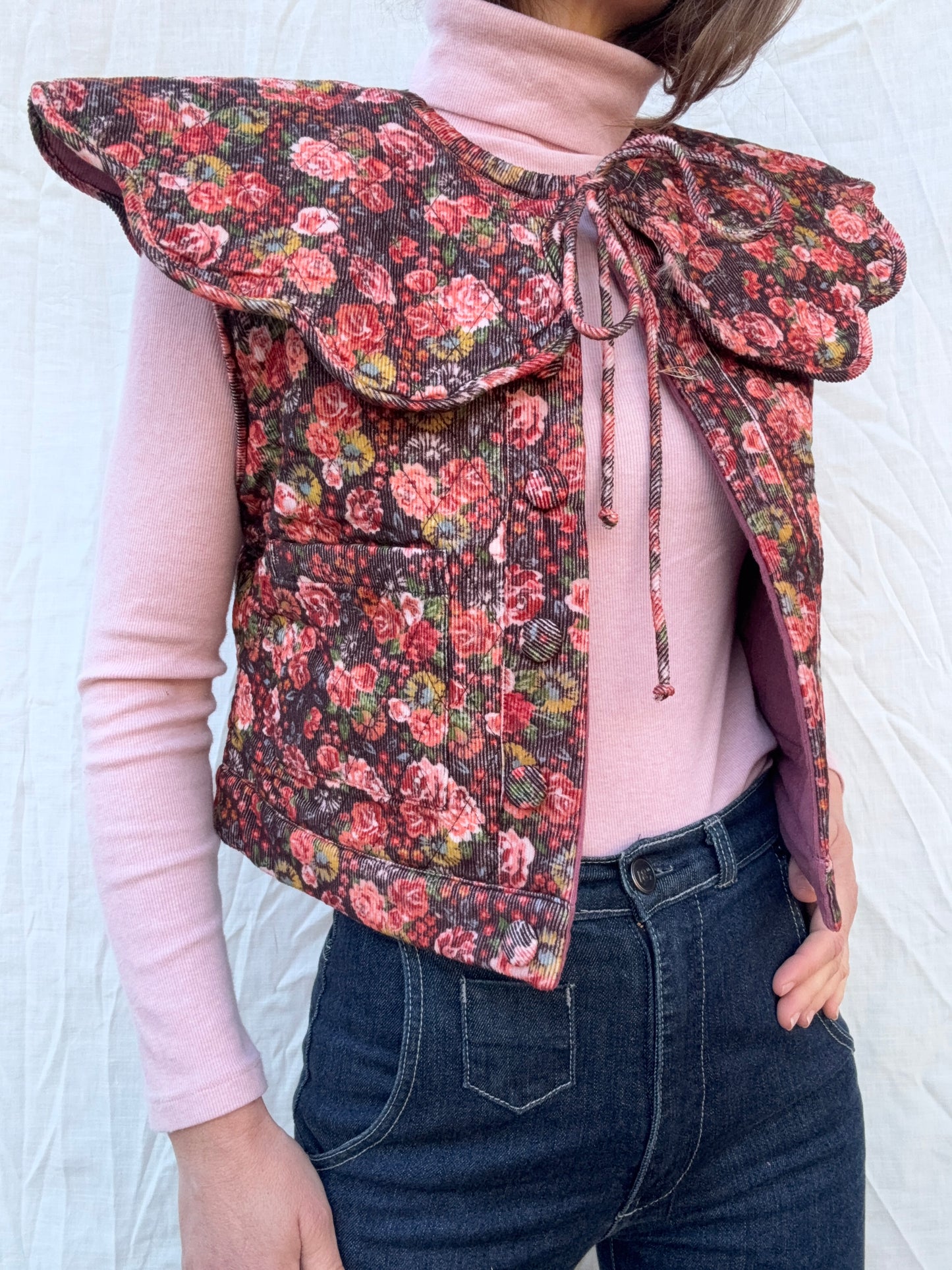 PREORDER - 100% RECYCLED COTTON CORDUROY - PEMBROKE CROP REVERSIBLE QUILTED JACKET/VEST FLORAL