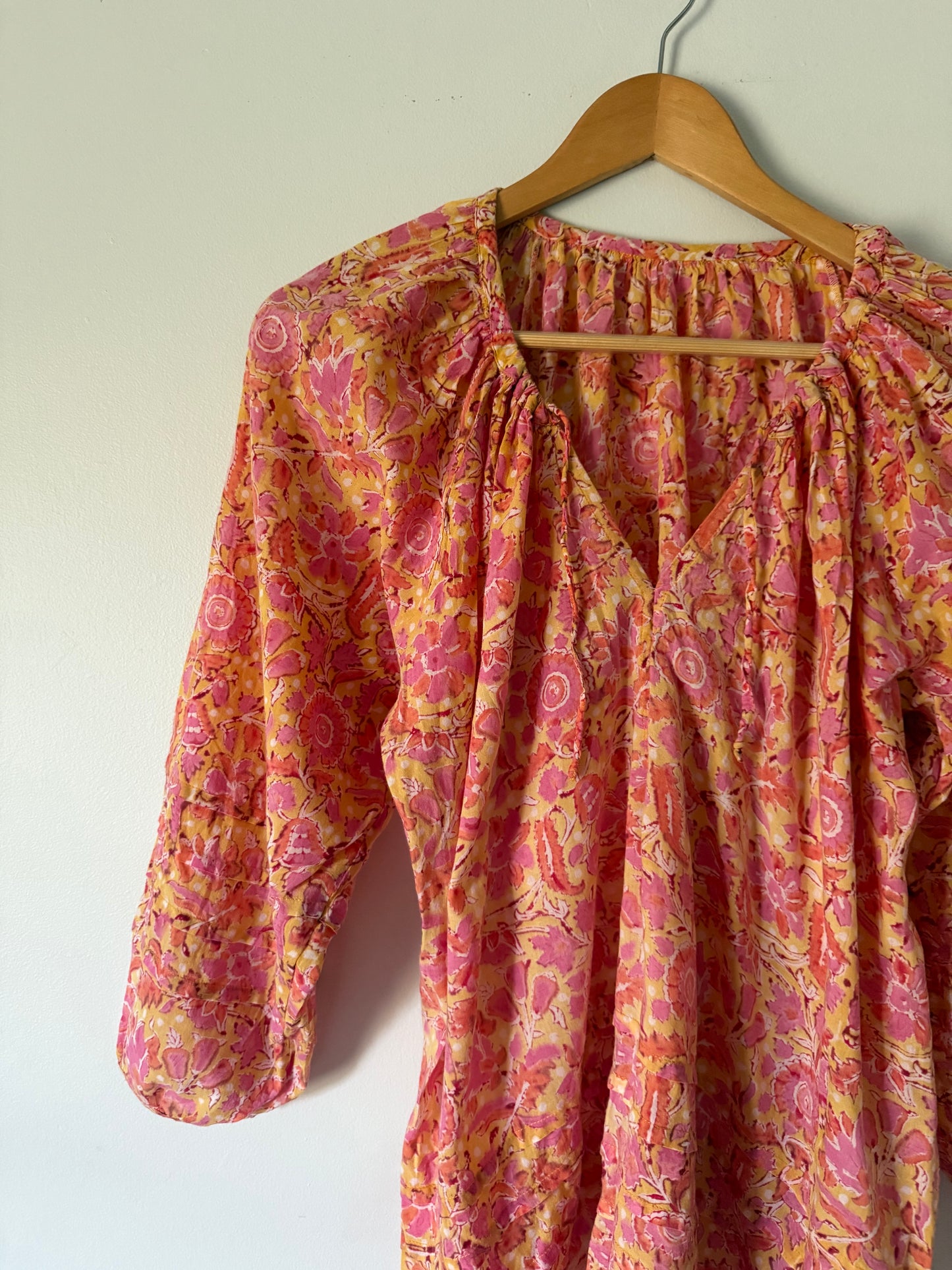 PRELOVED - 100% HAND BLOCKED COTTON - SMOCK BLOUSE SMALL - MEDIUM
