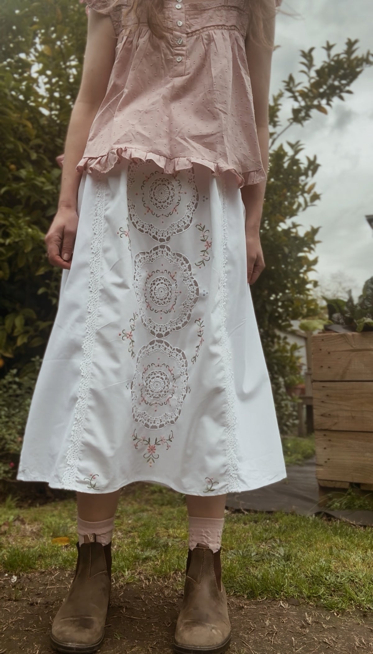 ONE OF A KIND CROCHET MEDALLION MIDI SKIRT M-L