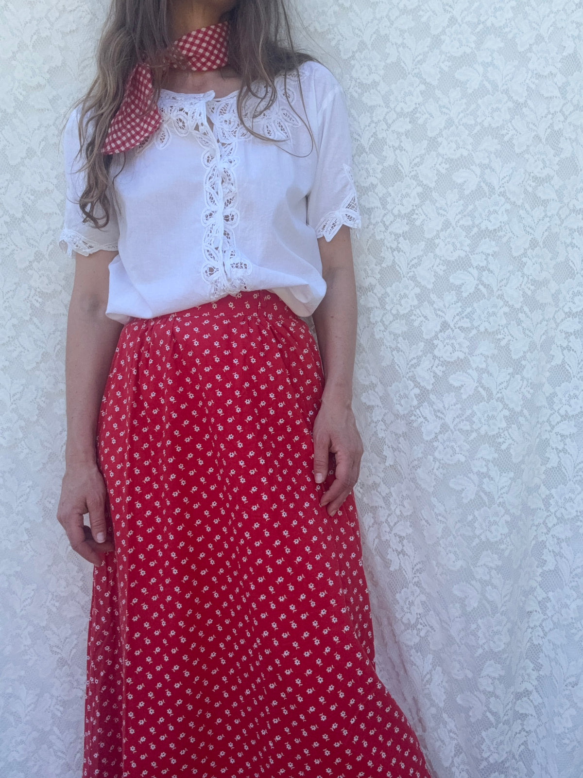 VINTAGE RED FLORAL SKIRT SIZE XXS/6