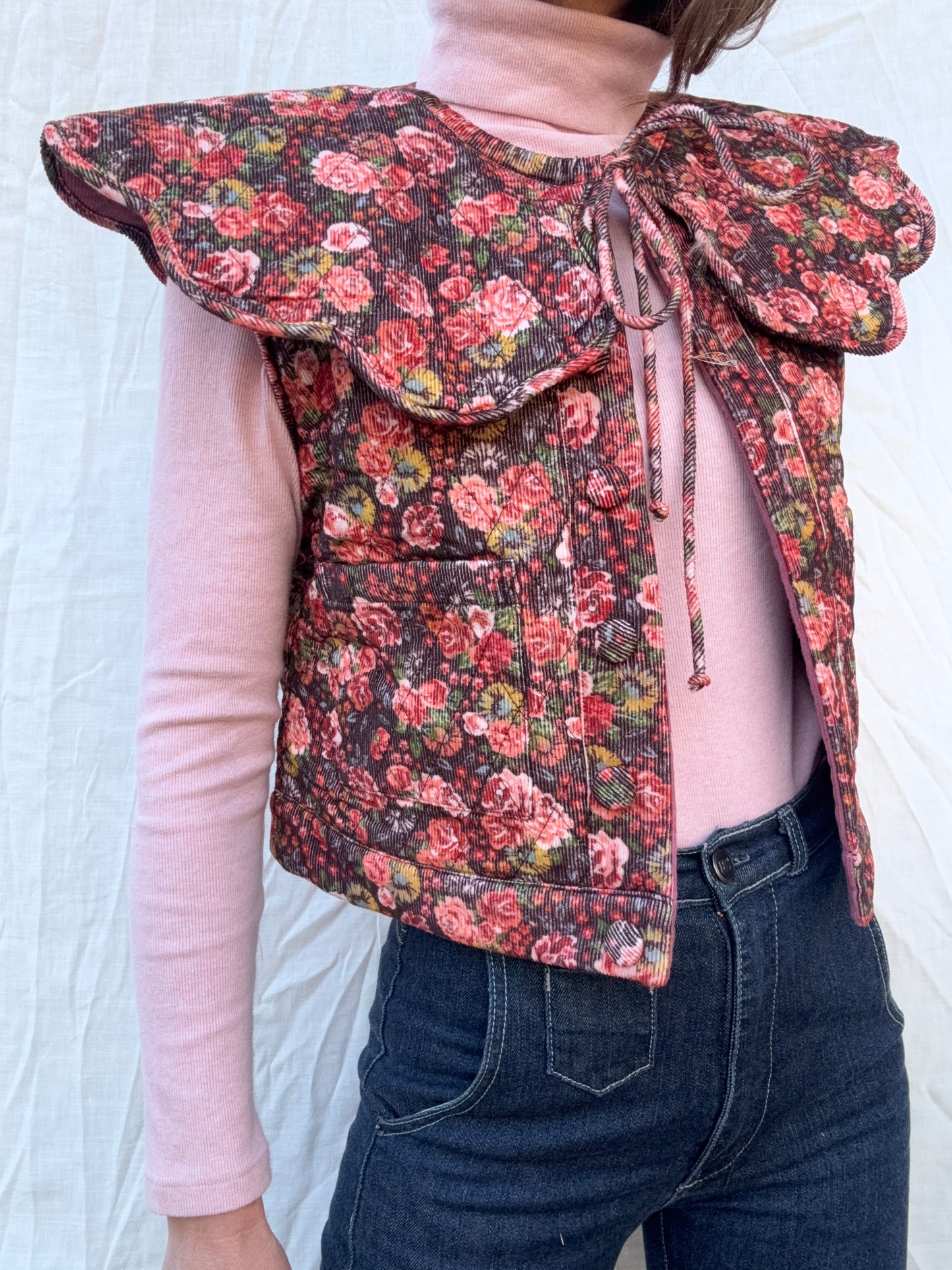 PREORDER - 100% RECYCLED COTTON CORDUROY - PEMBROKE CROP REVERSIBLE QUILTED JACKET/VEST FLORAL