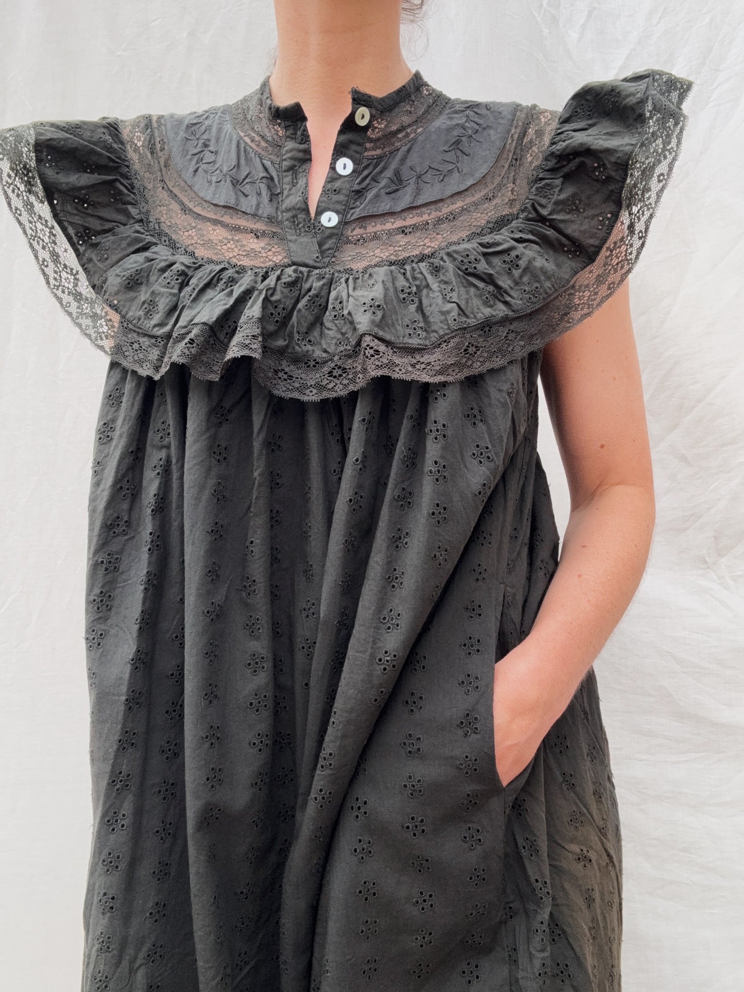 100% RECYCLED COTTON - REVERIE DRESS WASHED BLACK