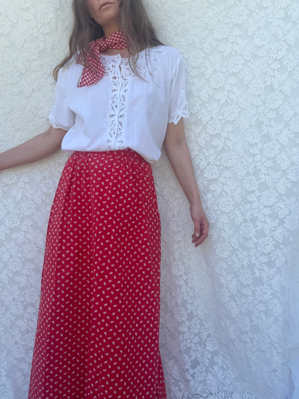 VINTAGE RED FLORAL SKIRT SIZE XXS/6
