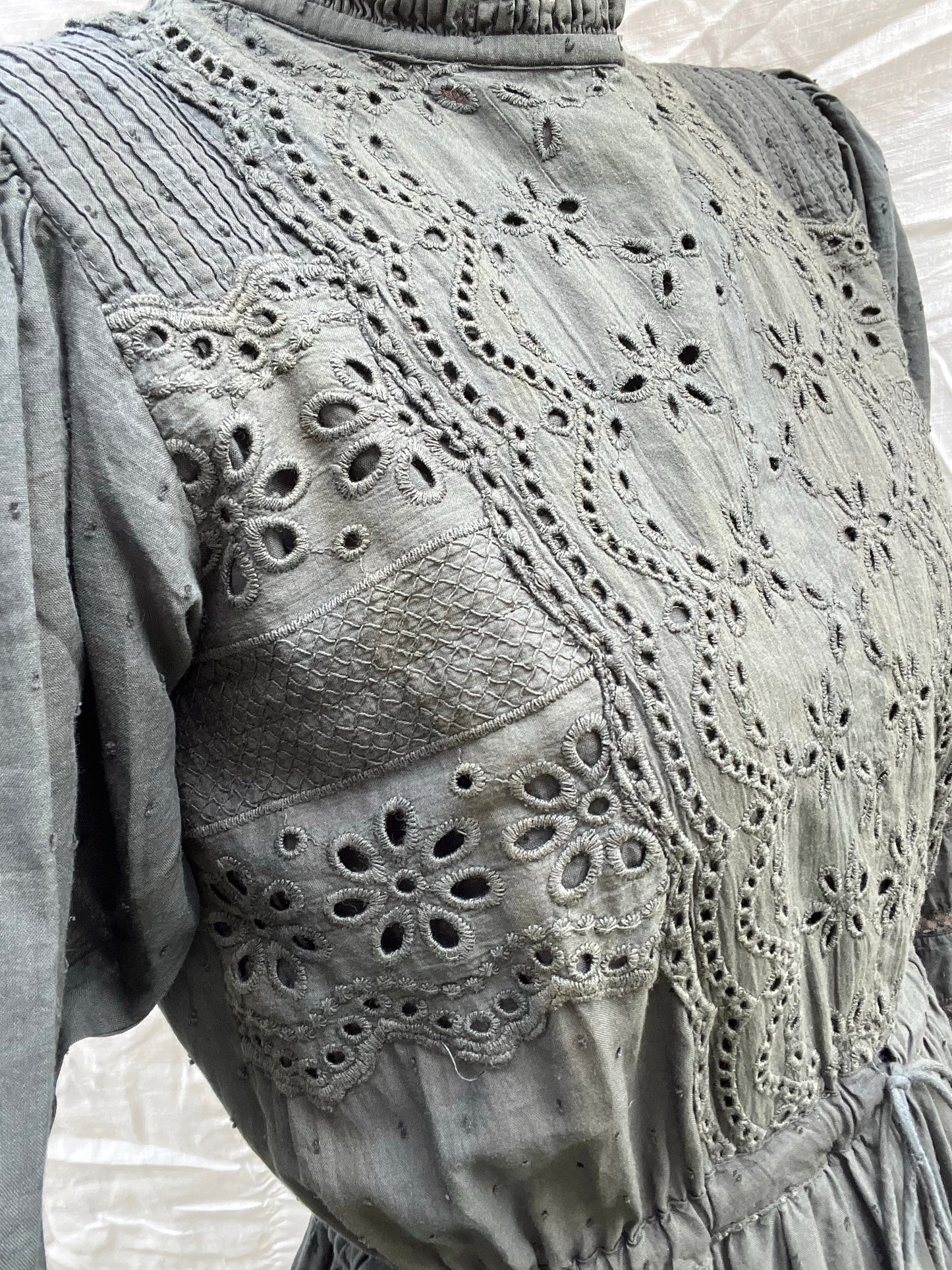 SAINSBURY COTTON LACE DRESS WASHED BLACK