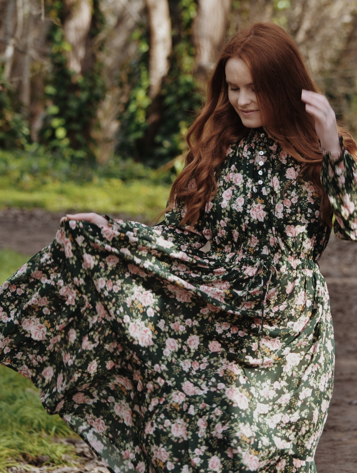 PRAIRIE ROSE FLORAL FOREST GREEN DRESS