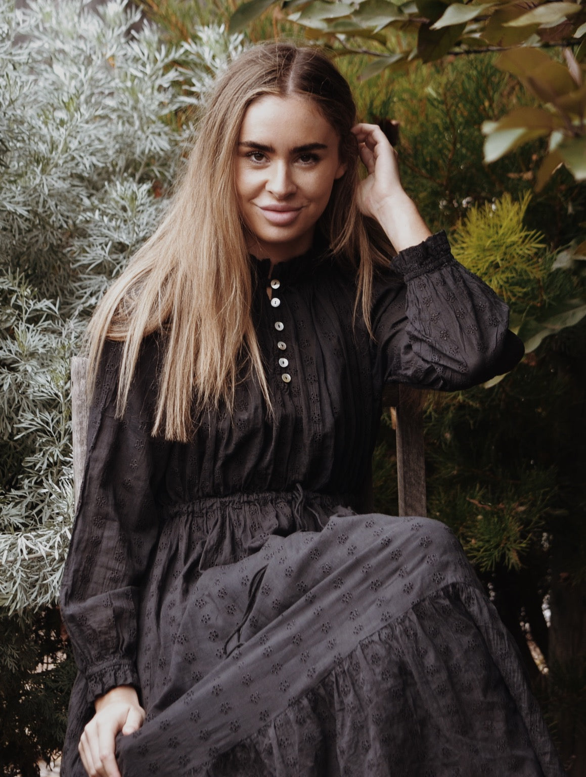 PRAIRIE DRESS WASHED BLACK LACE COTTON