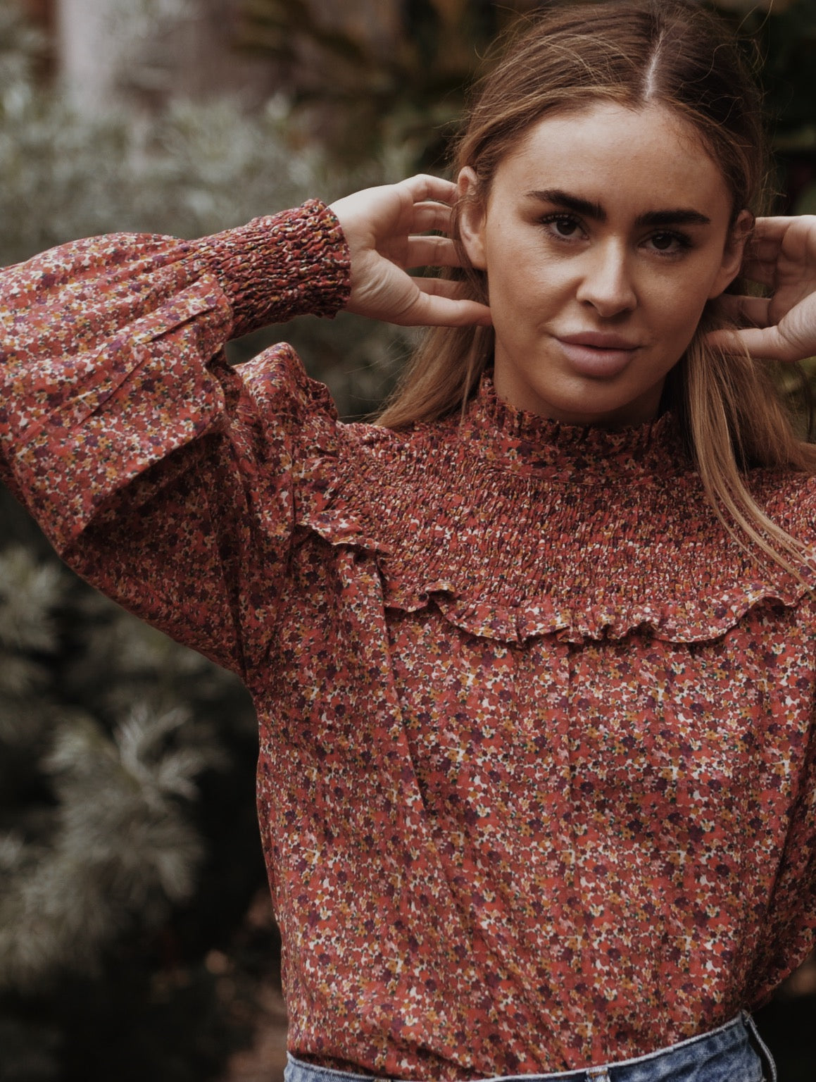 SMALL RESTOCK BAMBI BLOUSE DITSY FLORAL IN POPPY